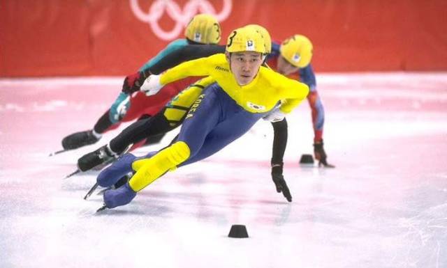 科尔：我们在控制失误上做得更好了，对比赛的控制力也更强了